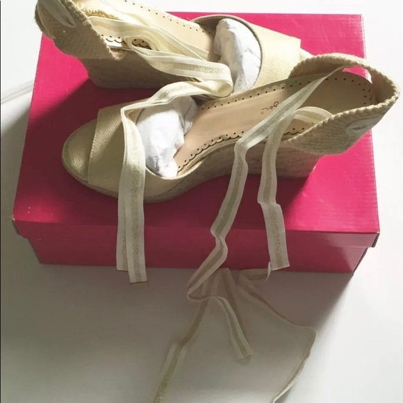 NWT Lilly Pulitzer Alyssa Gold Metallic Sandal 9.5 - Picture 9 of 11